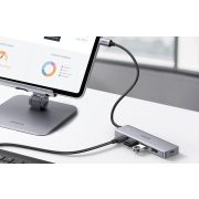 UGREEN 4 az 1-ben hub adapter USB-C - 4x USB 3.0 + USB-C